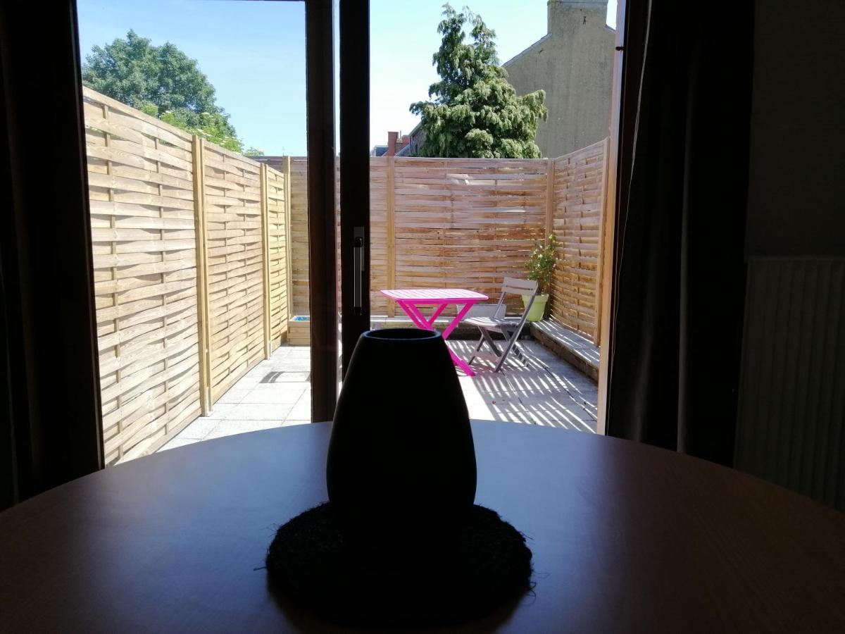Studio 2 Pers Tourisme Et Business Namur Exteriör bild