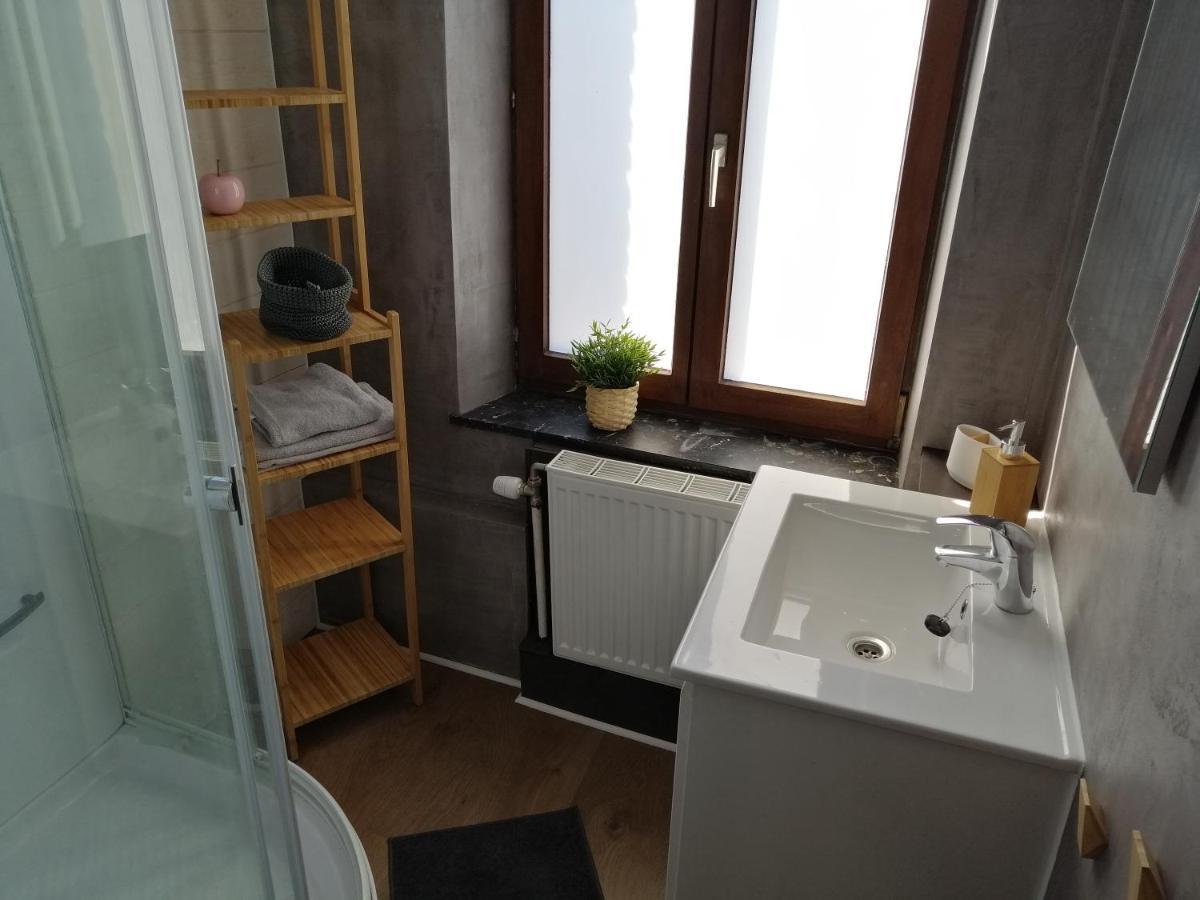Studio 2 Pers Tourisme Et Business Namur Exteriör bild